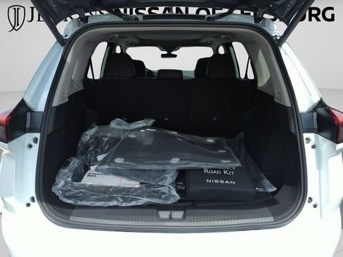 New 2026 Nissan Rogue Dark Armor FWD image 17