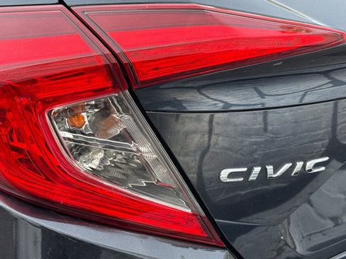 Used 2019 Honda Civic LX image 7
