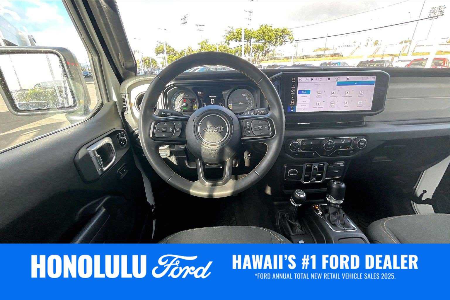 Used 2024 Jeep Wrangler Unlimited w/ Dual Top Group AWD/4WD image 14