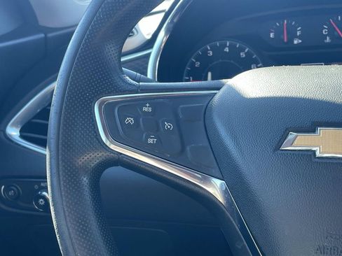 Used 2021 Chevrolet Malibu LT image 25