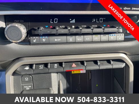 Used 2023 Toyota Tundra Limited AWD/4WD image 32