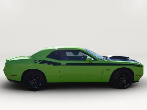 Used 2015 Dodge Challenger R/T Plus RWD image 11