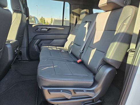 New 2026 Chevrolet Suburban RST w/ Sun And Tow Package AWD/4WD image 16
