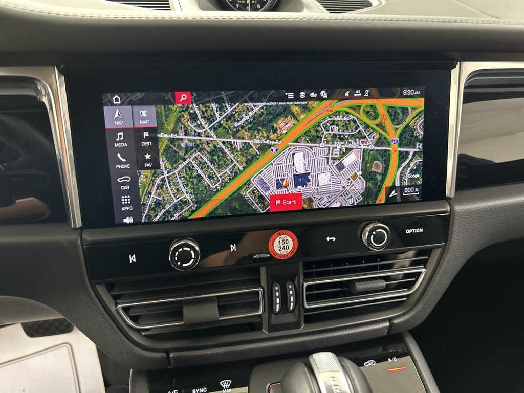 Certified 2026 Porsche Macan AWD/4WD image 16