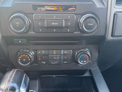 Used 2018 Ford F150 XLT w/ Equipment Group 302A Luxury image 22