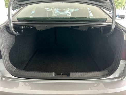 Certified 2021 Volkswagen Jetta SE w/ SE Cold Weather Package FWD image 41