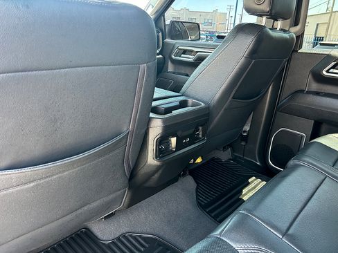 Used 2023 Chevrolet Silverado 1500 LT w/ Z71 Off-Road Package AWD/4WD image 21