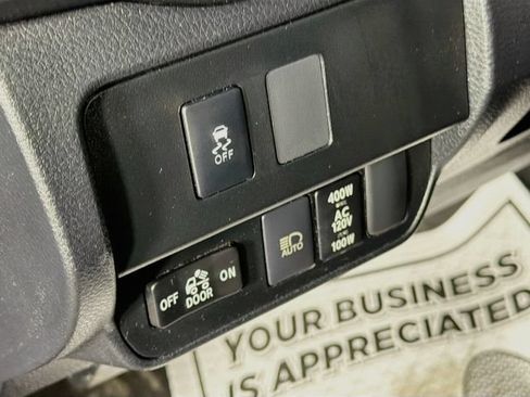 Used 2020 Toyota Tacoma TRD Sport AWD/4WD image 10