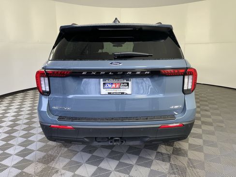 Used 2025 Ford Explorer Active image 4