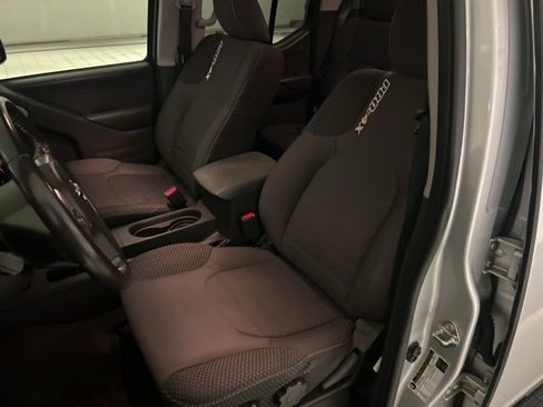 Used 2018 Nissan Frontier PRO-4X image 7