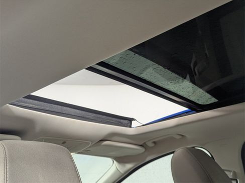 Used 2017 Ford Escape SE w/ SE Cold Weather Package image 24