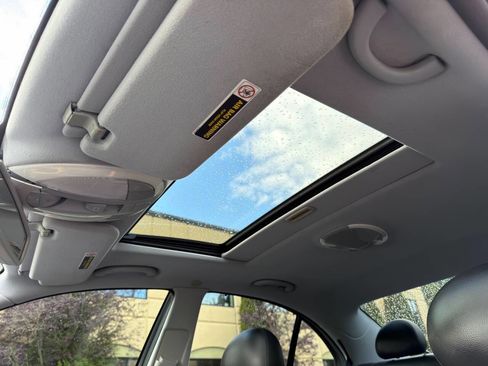 Used 2006 Mercedes-Benz E 350 Sedan image 28