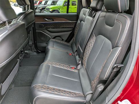 Certified 2025 Jeep Grand Cherokee Summit image 16