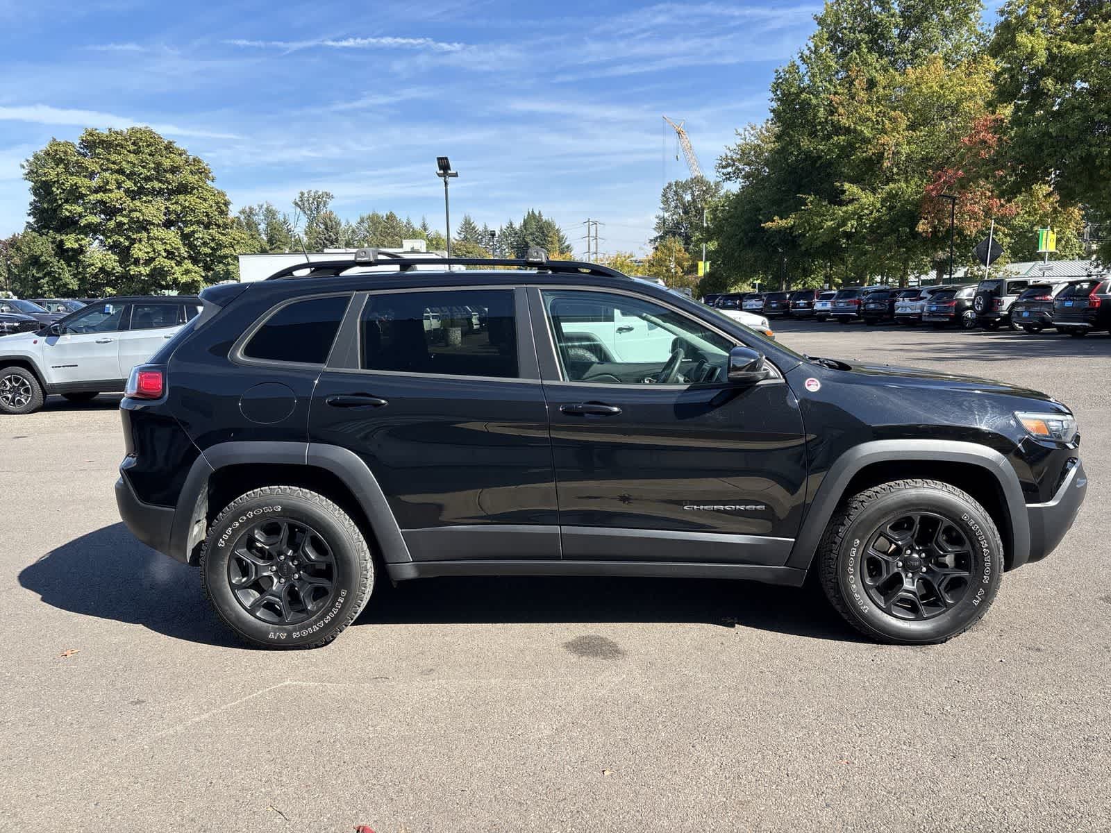 Used 2022 Jeep Cherokee Trailhawk w/ Sound & Nav Group AWD/4WD image 5
