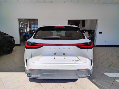 Used 2022 Lexus NX 350h AWD w/ Vision Package image 4
