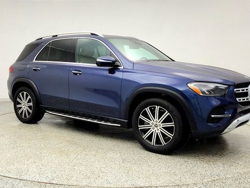 Used 2025 Mercedes-Benz GLE 450e 4MATIC w/ Driver Assistance Package image 3