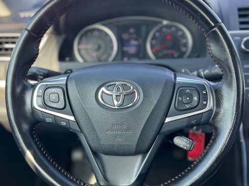 Used 2016 Toyota Camry SE FWD image 21