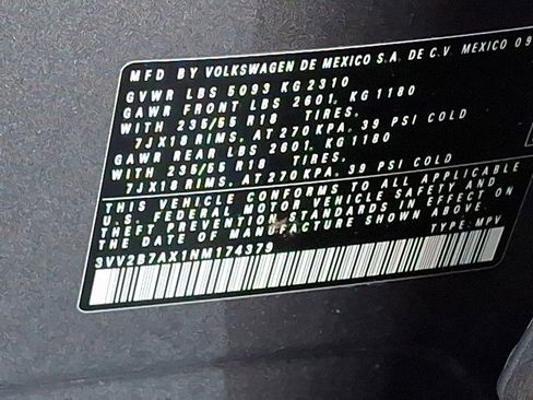 Certified 2022 Volkswagen Tiguan SE image 31