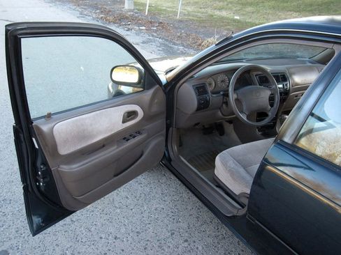 Used 1997 Toyota Corolla DX image 17