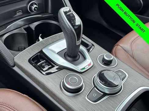 Used 2023 Alfa Romeo Stelvio Ti AWD/4WD image 22