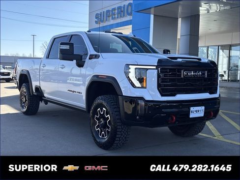 Used 2024 GMC Sierra 2500 AT4X image 1