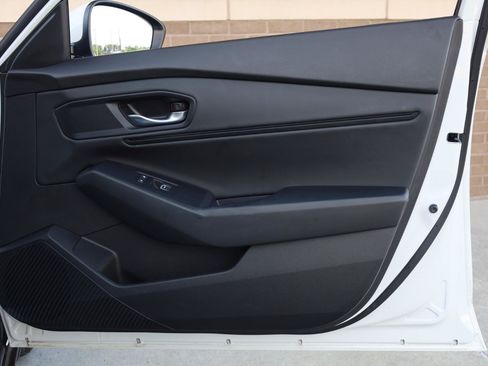Used 2023 Honda Accord EX image 25