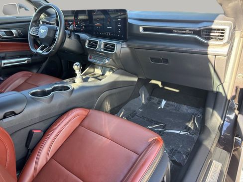 Used 2024 Ford Mustang GT Premium image 7