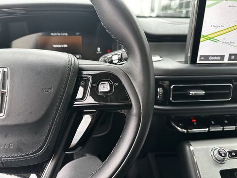 Certified 2023 Lincoln Aviator AWD w/ Premium Package image 29