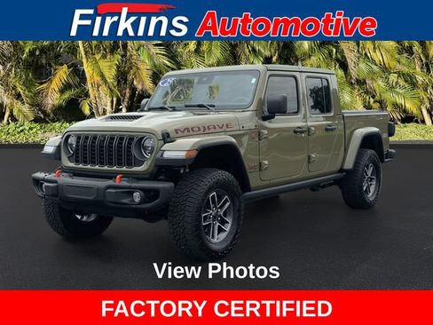 Used 2025 Jeep Gladiator Mojave AWD/4WD image 1
