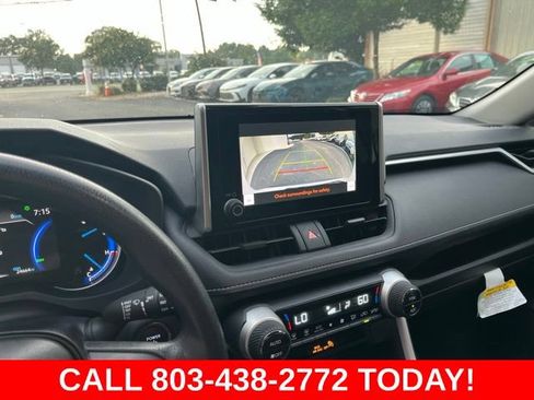 Used 2025 Toyota RAV4 XLE AWD/4WD image 22