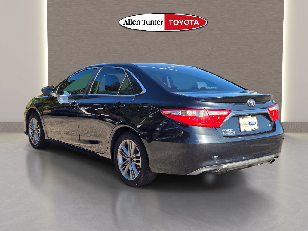 Used 2017 Toyota Camry SE FWD image 7