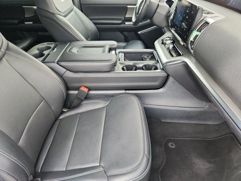 Used 2025 Ford Expedition Max Platinum AWD/4WD image 15