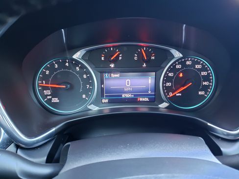 Used 2022 Chevrolet Equinox LT w/ Driver Convenience Package image 17