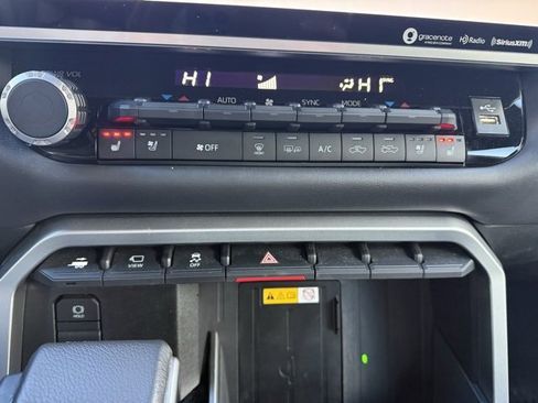 Used 2024 Toyota Tundra Platinum image 25