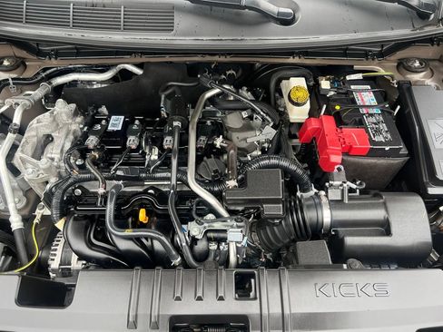 Certified 2025 Nissan Kicks SR AWD/4WD image 28