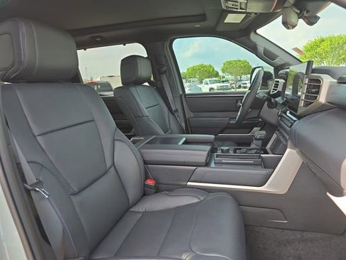 Used 2026 Toyota Tundra Platinum w/ TRD Off-Road Package AWD/4WD image 11