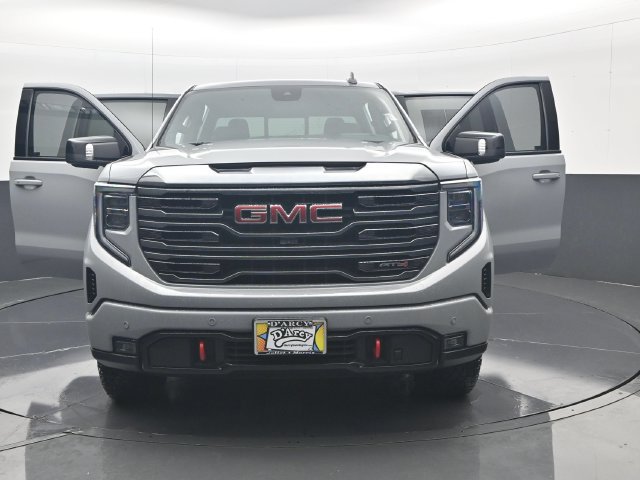 Used 2024 GMC Sierra 1500 AT4 w/ Technology Package AWD/4WD image 31