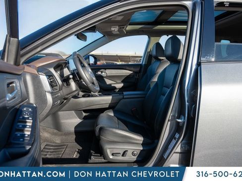 Used 2023 Nissan Rogue SL w/ SL Premium Package image 5