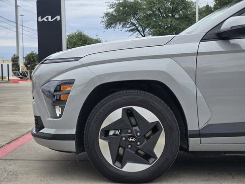 Certified 2024 Hyundai Kona SEL FWD image 10