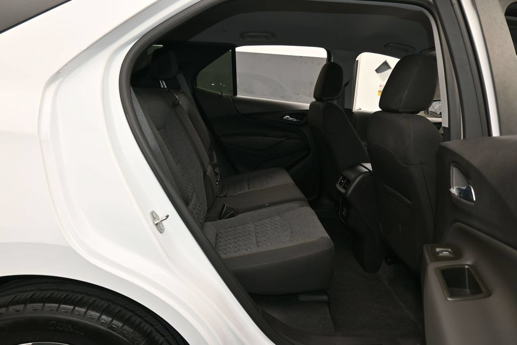 Used 2024 Chevrolet Equinox LT FWD image 36