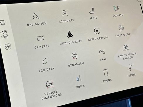 New 2026 Land Rover Range Rover Long Wheelbase Autobiography image 24