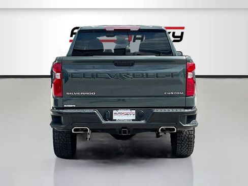 Used 2025 Chevrolet Silverado 1500 Custom Trail Boss w/ LPO, Dark Essentials Package AWD/4WD image 6
