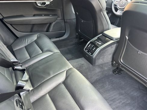 Used 2018 Volvo S90 T5 Momentum w/ Convenience Package image 30