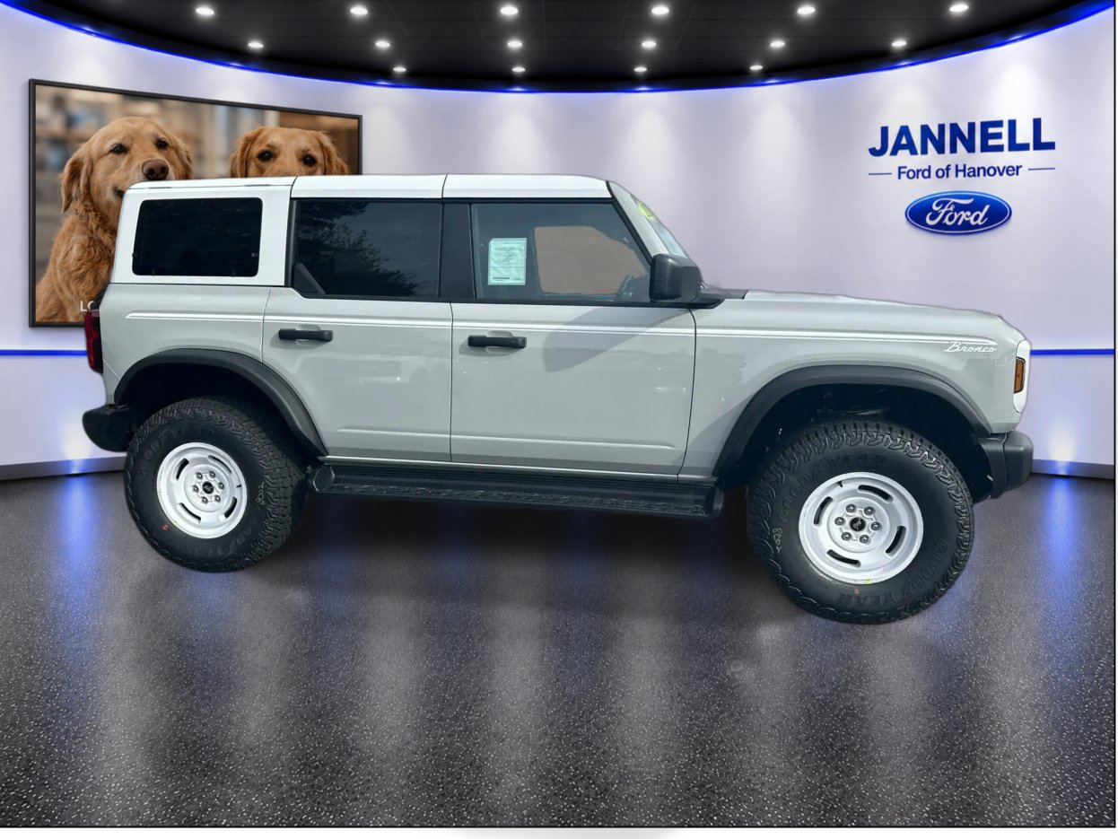 New 2026 Ford Bronco Heritage Edition AWD/4WD image 4