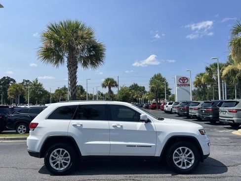 Used 2021 Jeep Grand Cherokee Laredo X RWD image 11