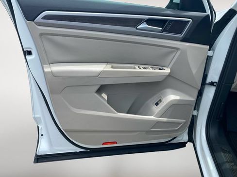 Used 2019 Volkswagen Atlas SEL FWD image 18