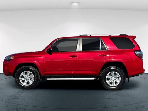 Used 2021 Toyota 4Runner SR5 image 9