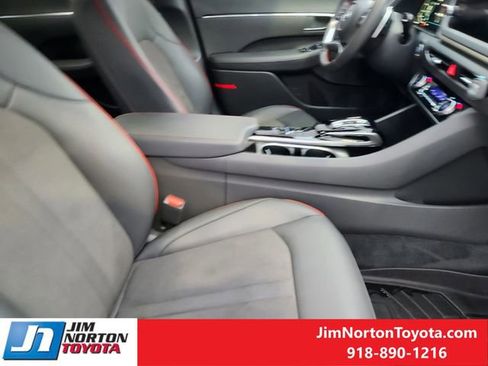 Used 2023 Hyundai Sonata SEL Plus image 14