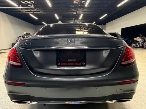 Used 2019 Mercedes-Benz E 300 image 12