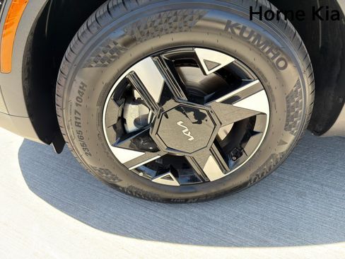 New 2026 Kia Sportage LX FWD image 8